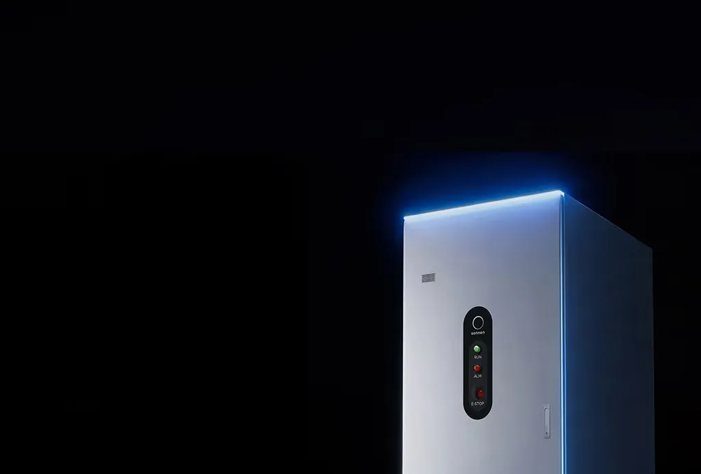 Close-up of the sonnen sonnenPro Compact cabinet with its status display and a blue light edge